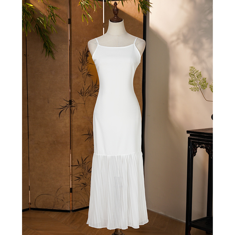 Cheongsam Inner Slip Dress, Slim-Fitting Long Slip Dress, Versatile for Layering, Covers the Hips and Makes You Look Slimmer Cheongsam Inner Slip Dress, Slim-Fitting Long Slip Dress, Versatile for Layering, Covers the Hips and Makes You Look Slimmer