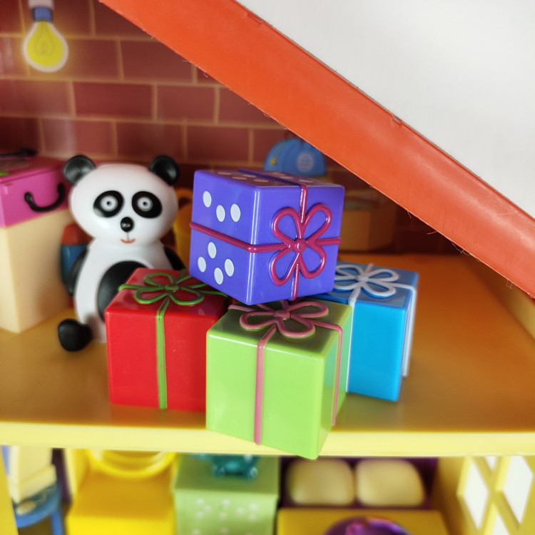 (Attic accessories) There are a lot of antique toys on the top floor of Grandma Pig's house