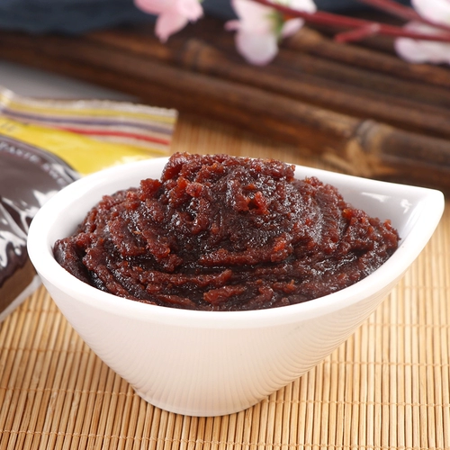 Wang Zhi и паста из красной фасоли, заполняющие сырые ингредиенты Ледяной лун