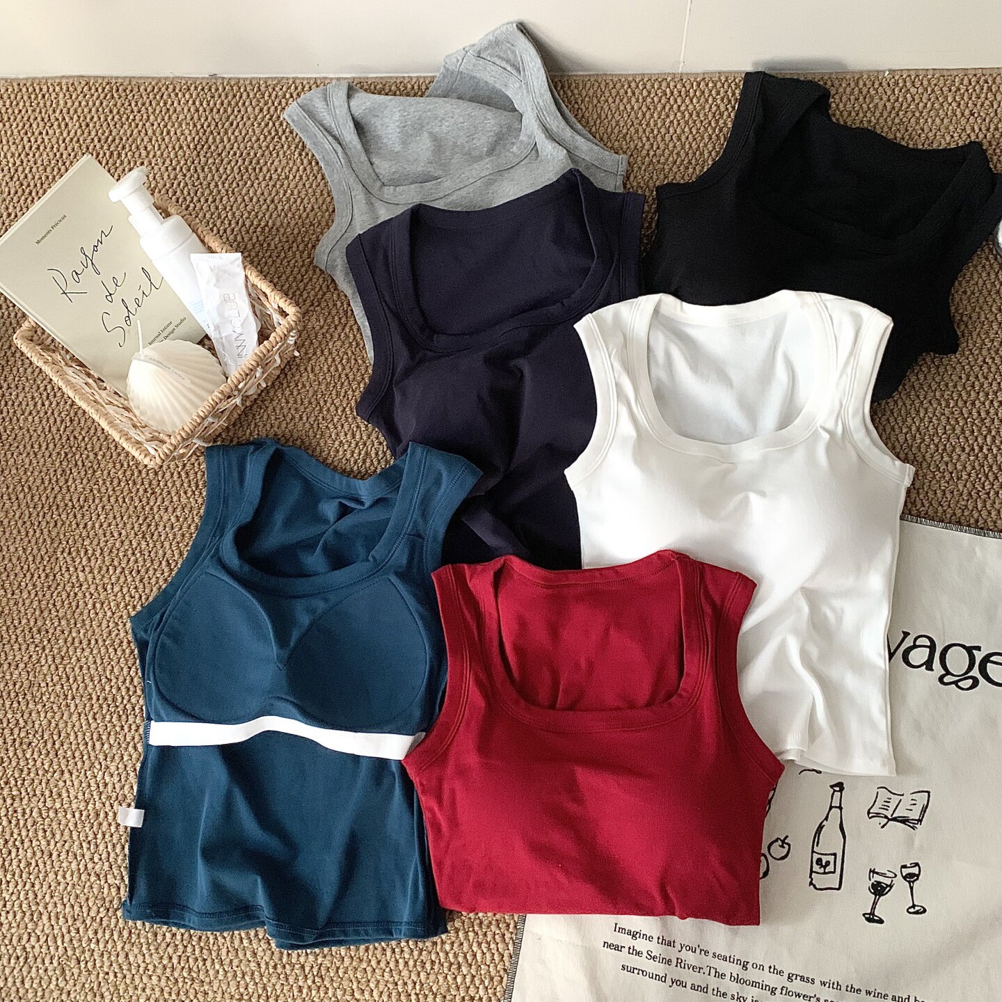 妃子纪3655时尚背心带胸垫百搭休闲洋气中长款美背内衣无袖上衣女