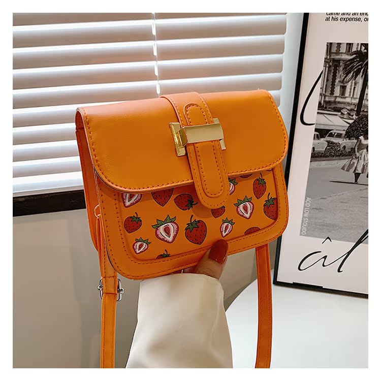 Women's Small Pu Leather Fruit Strawberry Cute Streetwear Square Magnetic Buckle Shoulder Bag display picture 58