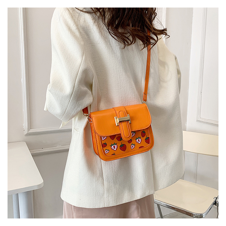 Women's Small Pu Leather Fruit Strawberry Cute Streetwear Square Magnetic Buckle Shoulder Bag display picture 13
