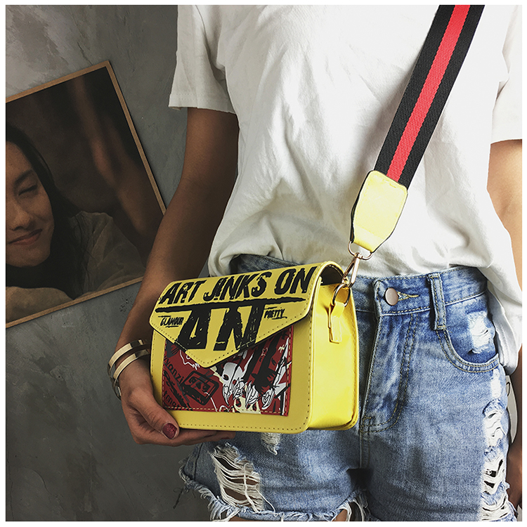 Bolso De Hombro Ancho Con Letras De Graffiti Nuevo Casual Coreano display picture 34