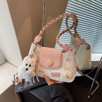 Белый порошок с кулоном белой собаки