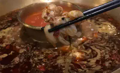 Domestic elder official beautiful frog fish head fish head hot pot soup bottom with special Bullfrog vacuum packaging delivery