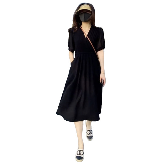 Black dress women's summer new Hepburn style French V-neck high-quality temperament temperament waist slimming a-line long skirt