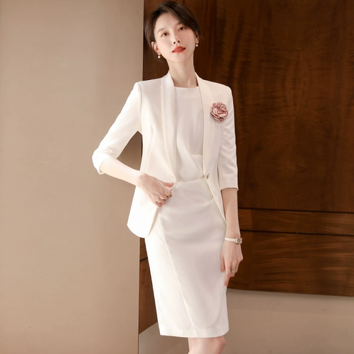 Белый пиджак классического кроя, осенний комплект, комбинезон