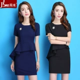 Платье, мини-юбка, пиджак классического кроя, модный комбинезон, короткий рукав, с акцентом на бедрах