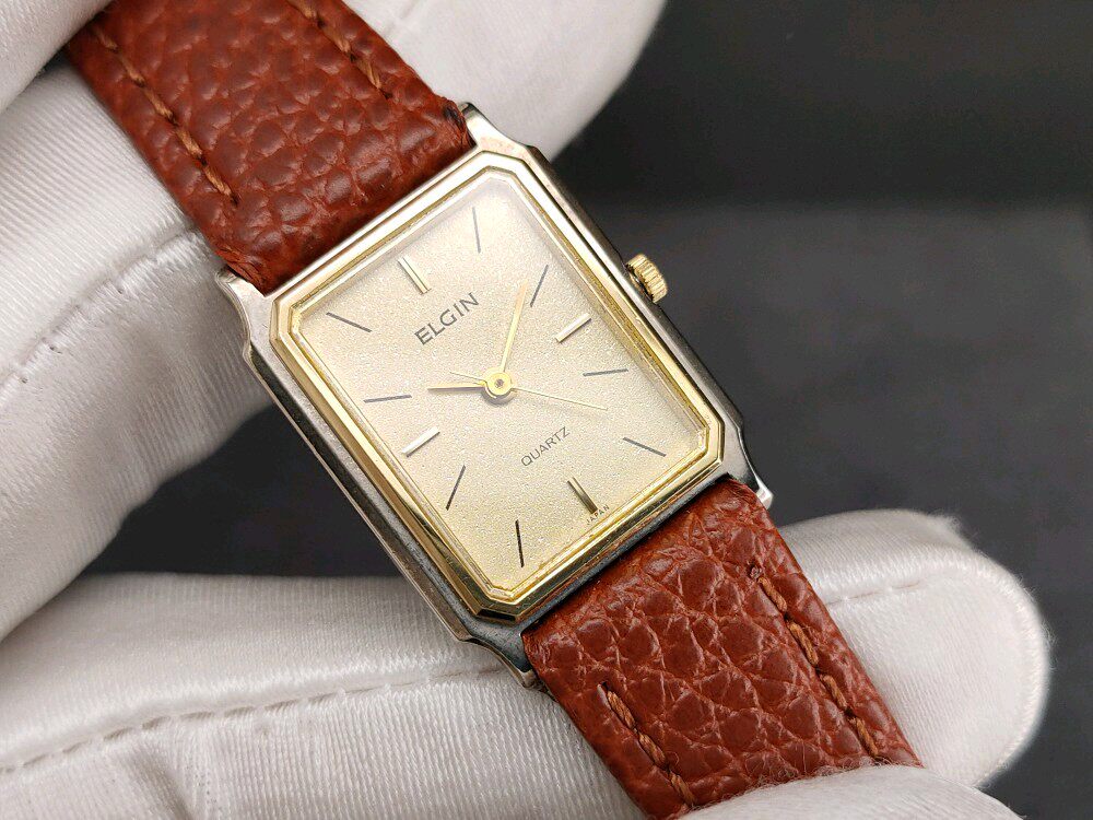 20-09-09Shangxin 80s American veteran Aier nearly 4MM ultra-thin tank gold 7 diamond British women's watch