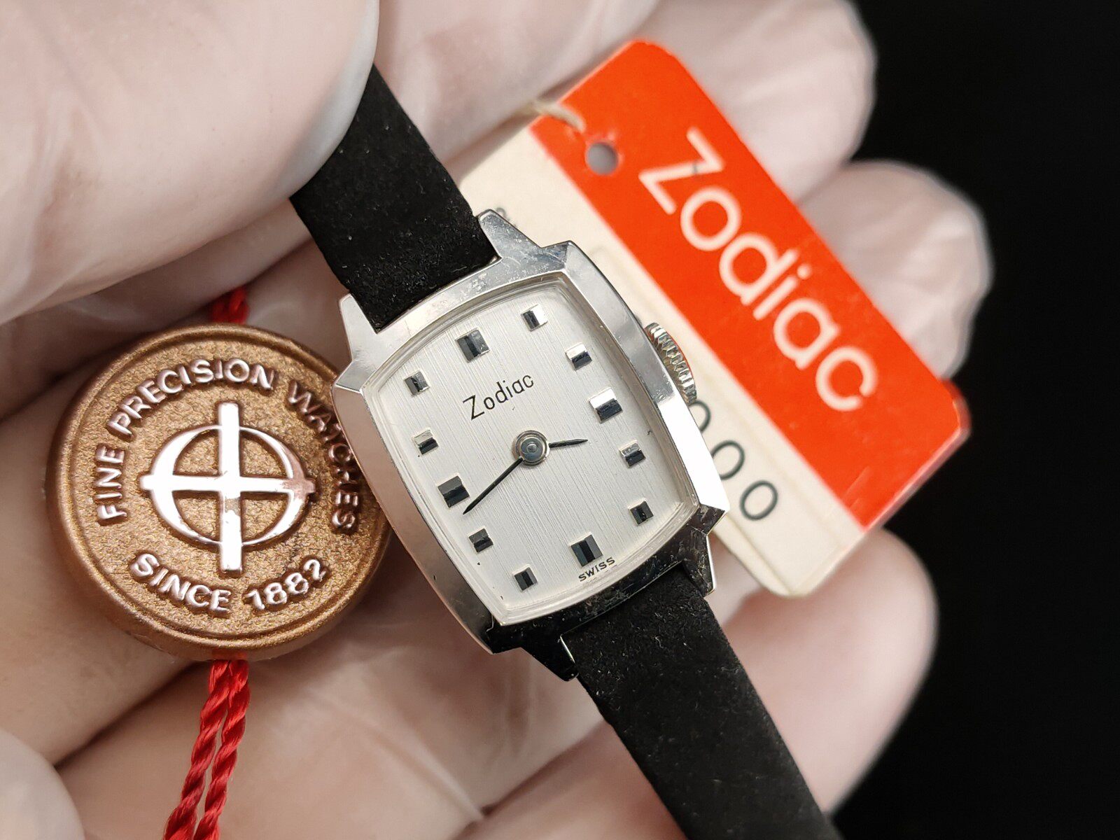 April 20 Upper new 60s Antiques in stock Brand New Switzerland Old brand Sudya with mechanical women's watches