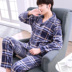 Mùa thu / mùa đông mới dầy san hô nhung pajamamen cardigan dài tay áo danumberd giữa năm flannel nhà phù hợp. 