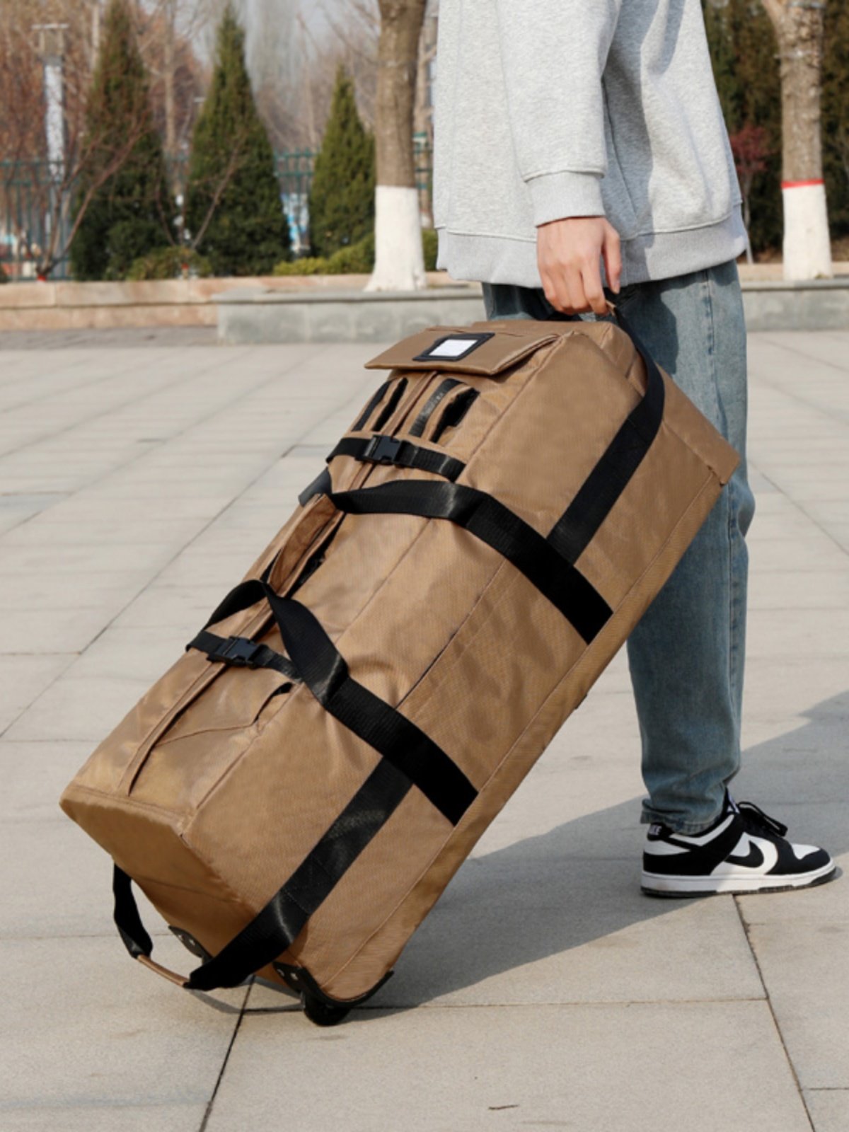 Wheeled Travel Bag 2024 New Mountaineering Bag Outdoor Multi-Functional Ski Backpack Long-Distance Travel Bag