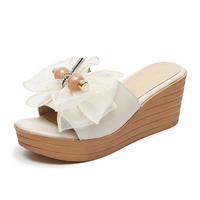 Бежевый № 2