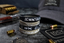 (Instant Noodles Tactics) GLOCK 19x bracelets de sport périphériques culturels et créatifs tactiques une paire de 2 pièces