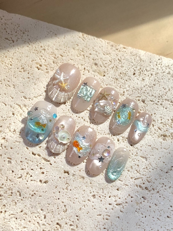 New Handmade Wearable Nails, Little Goldfish Ocean Style, Summer Creative Cool Nails, ins Style, Everyday Short Nails That Make Your Skin Look Fairer
