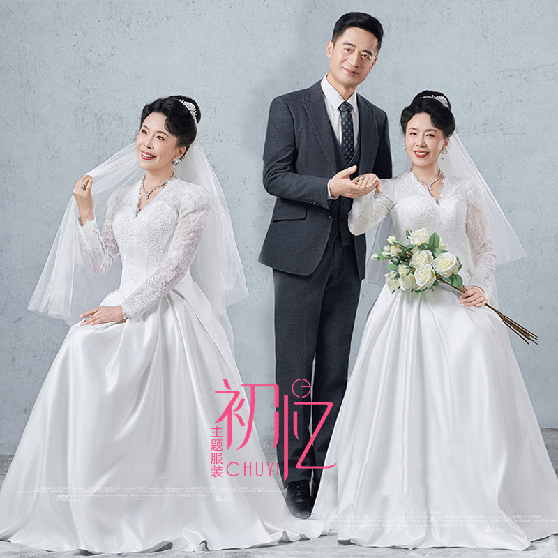 New Style Studio Wedding Photos for Middle-Aged and Elderly People, Light Retro French Satin Wedding Photography, Golden Wedding Main Dress Commemorative Photos