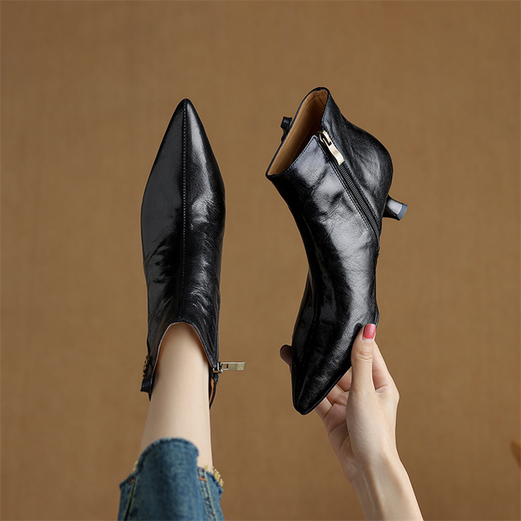 Black Genuine Leather Pointed Toe Short Boots Women's Short Leather Boots Ankle Boots Zipper Women's Boots Soft Leather Stiletto Women's Shoes 2026 Autumn and Winter Black Genuine Leather Pointed Toe Short Boots Women's Short Leather Boots Ankle Boots Zipper Women's Boots Soft Leather Stiletto Women's Shoes 2026 Autumn and Winter