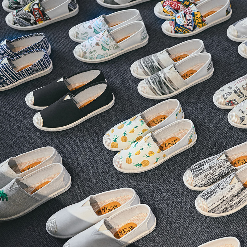 オールド北京布靴婦人旗艦店公式怠け者の一歩漁師2024夏新作ソフト底運転キャンバスシューズ