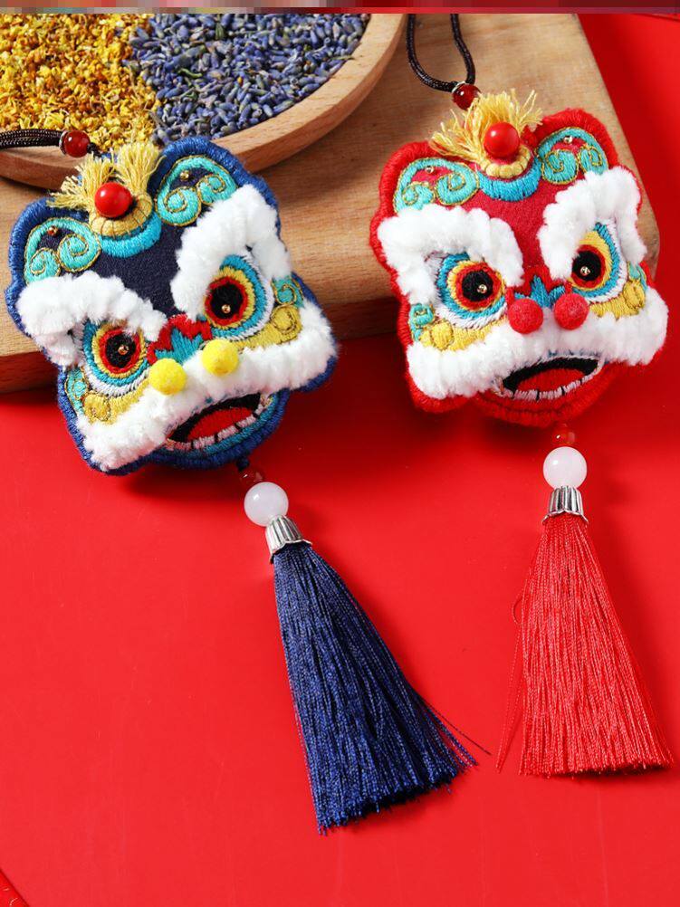Hand wake lion embroidery diy material packaged Lion Tiger Xiang Xiang Xuan Hangfu Lion Bag Hanging Lin Hanging Ping