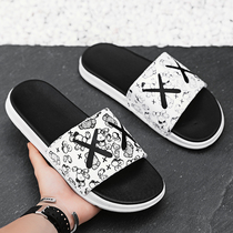 2022 new slippers male tide outdoor summer Korean version of the personality trend outside wearing beach home anti-slip soft bottom anti-odor
