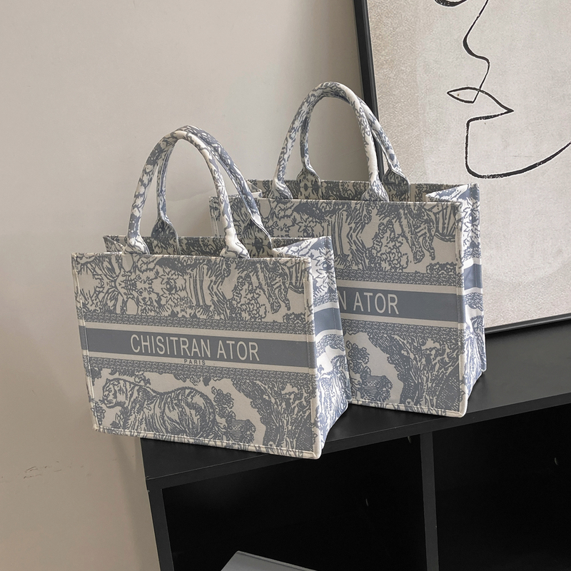 Internet Celebrity Large-Capacity Shopping Bag 2025 New Fashion Canvas Shoulder Tote Bag Niche Light Luxury Women's Bag Internet Celebrity Large-Capacity Shopping Bag 2025 New Fashion Canvas Shoulder Tote Bag Niche Light Luxury Women's Bag