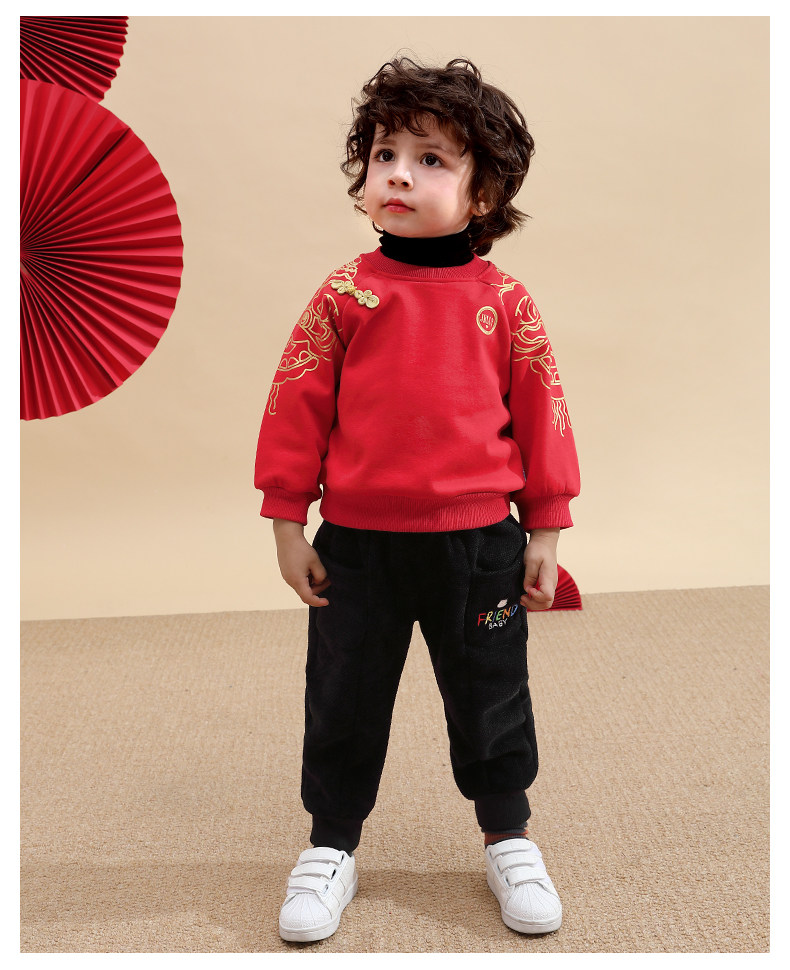 JT03888 MODEL_04.JPG