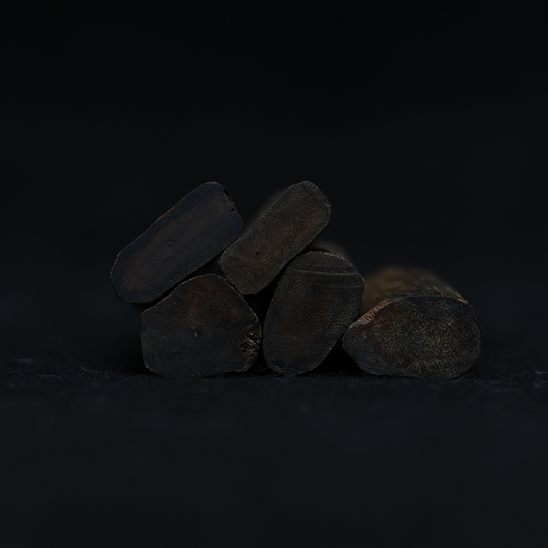 名木香府天然奇楠沉香平安无事牌：古韵雅致，随身携带的东方禅意