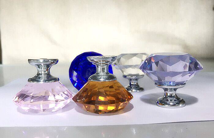 Single hole fashion crystal zinc alloy handle Modern European style K9 cabinet drawer wardrobe door diamond handle