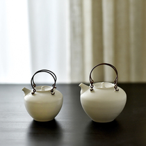 -Taoyuan daily-salt lifting beam teapot cold teapot white porcelain two sizes full hand-made white
