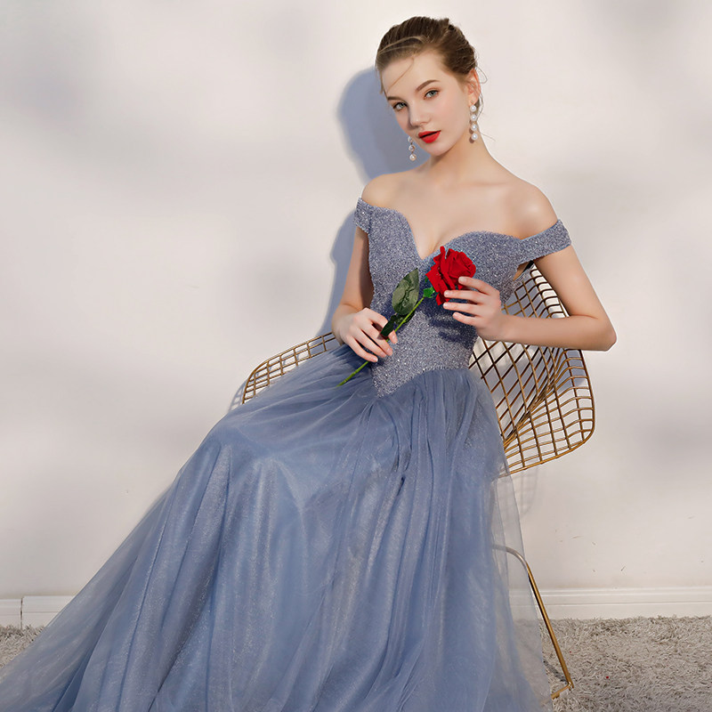 Sexy dreamy one-shoulder handmade custom evening dress blue-gray bridal toast dress stage welcome and send guests to take pictures