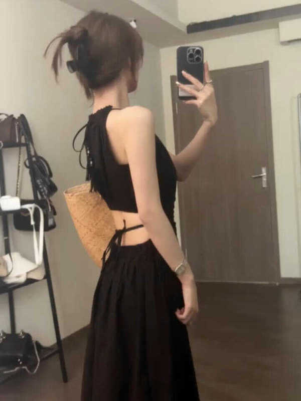 French Design Waistless Halterneck Suspender Dress for Women Summer Waist Slimming Seaside Vacation Elegant Long Skirt