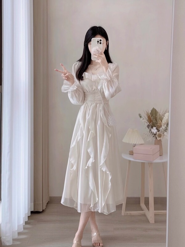 French-Style White Long-Sleeved Dress for Women, Spring High-End Elegant Fairy Princess Dress, Waist-Cinching, Gentle Style Long Dress