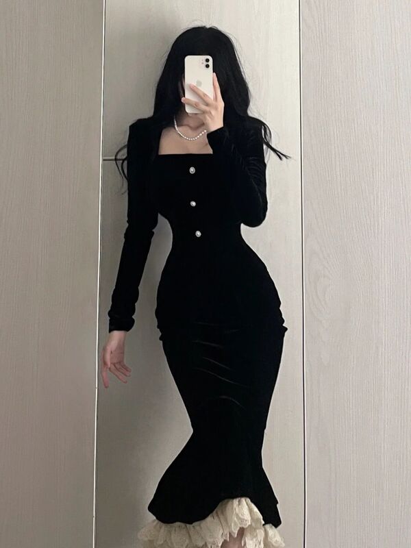 French Hepburn Style Black Velvet Dress for Women in Autum, High-End and Elegant Long Skirt, Waist Slimming Look and Hip-Hugging Long Skirt