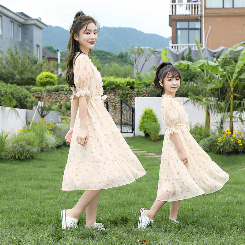 Not the same kind of pro-dress for girls Summer 2022 new Korean version of the Korean version of the internet Red Snow Textile Broken Flowers Skirt