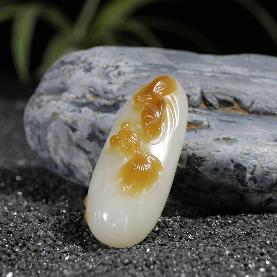 Shi Lipai Hetian Jade Live Studio No 1 Xinjiang Sugar white Liannian fish master carved sheep fat white jade