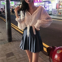 Mùa thu mới 2018 phù hợp với khí chất áo cổ chữ V cắt hoa + chân dài to đã mỏng eo cao gấp trăm váy áo sơ mi nữ đẹp