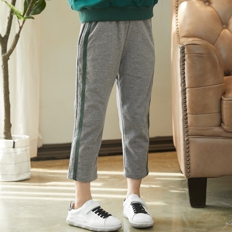 Girls sweatpants summer 2022 new children's casual pants big kids loose straight all-match cropped pants summer