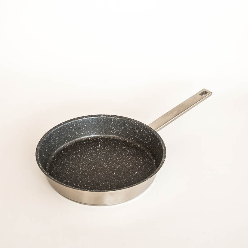 (K33) German supermarket's own brand 28cm coated non-stick frying pan Western-style small frying pan can be put into the dishwasher