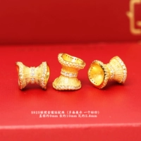 Серебро 40# с золотым покрытием, бриллиантами и бусинами.