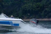 FRP boat 6-person patrol boat seat speedboat luxury yacht assault boat breeding boat tourist boat can hang off-board