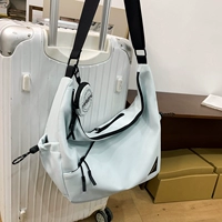 Светло -голубое пятно