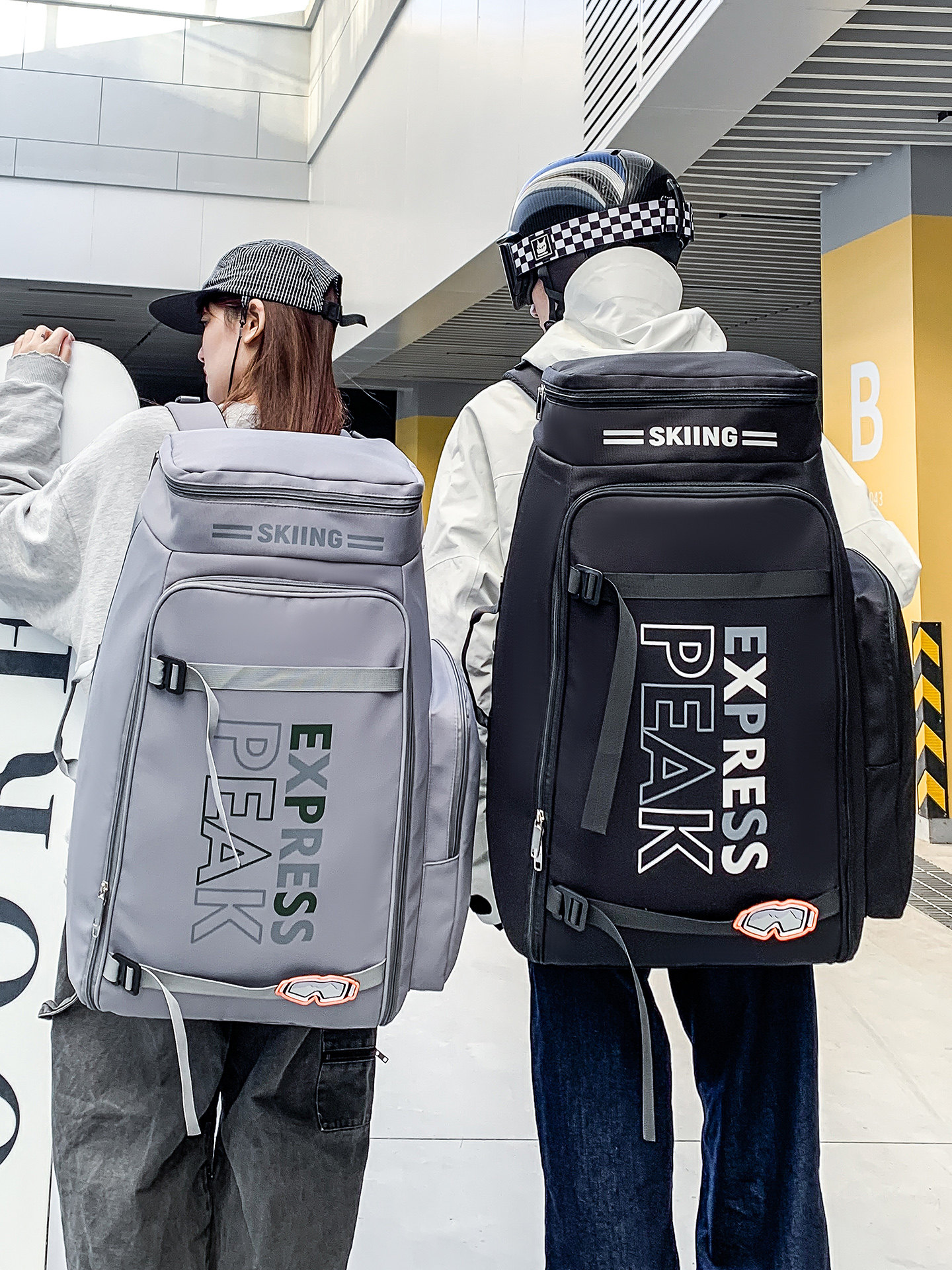 Extra Large Capacity Sports Training Ski Bag Snowshoe Helmet Clothing Storage Bag Travel Bag Men's Backpack Backpack