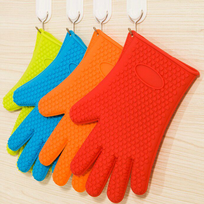 Heat silicone microwave oven insulation gloves oven gloves high temperature five fingers anti - hot gloves