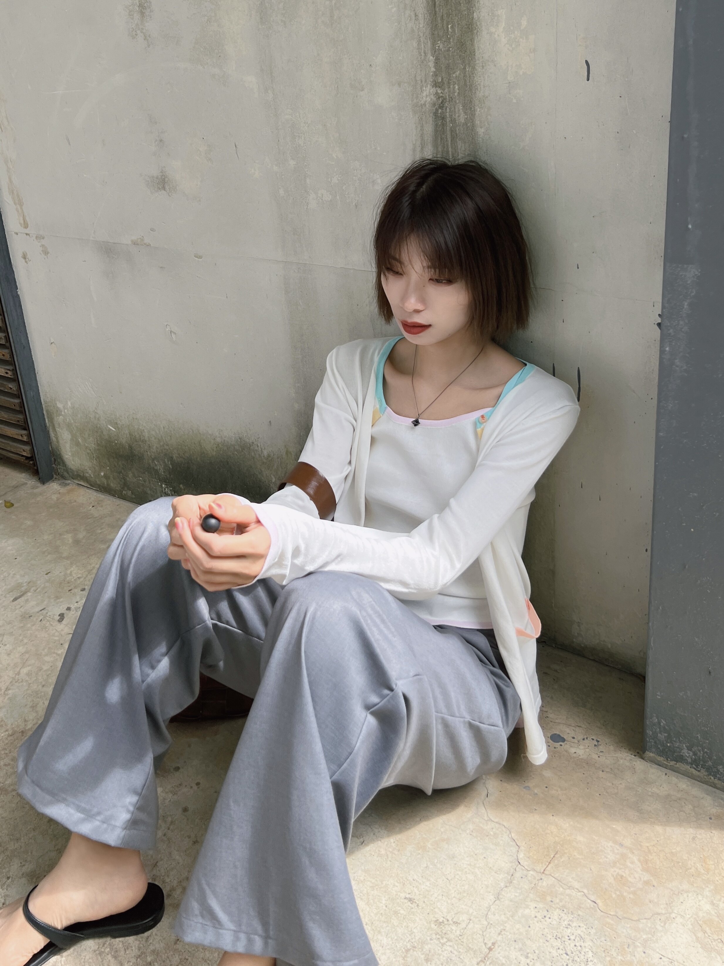 I have a cat outside 