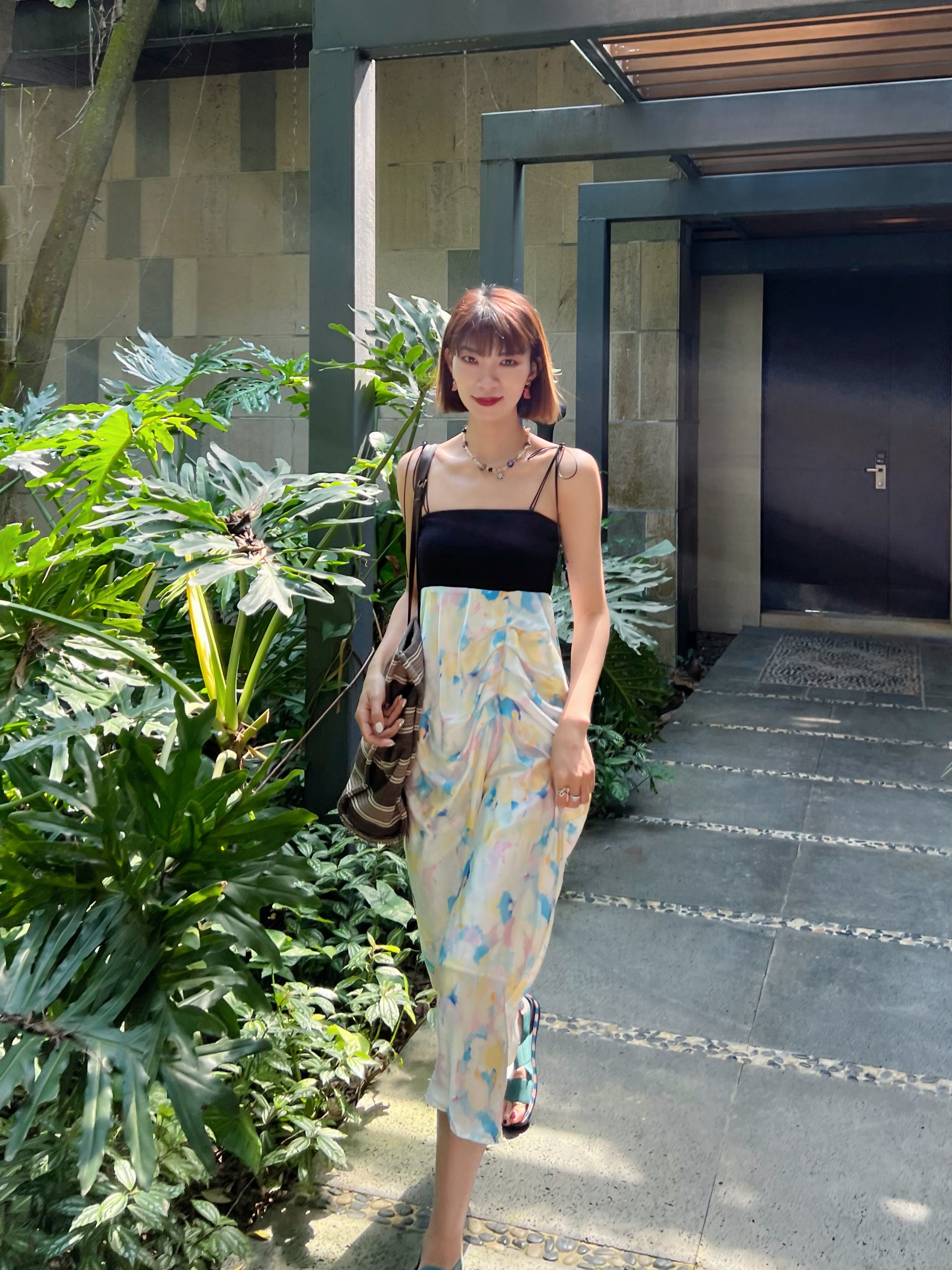 I have a cat outside Niche design satin high-end holiday dress long version dress summer