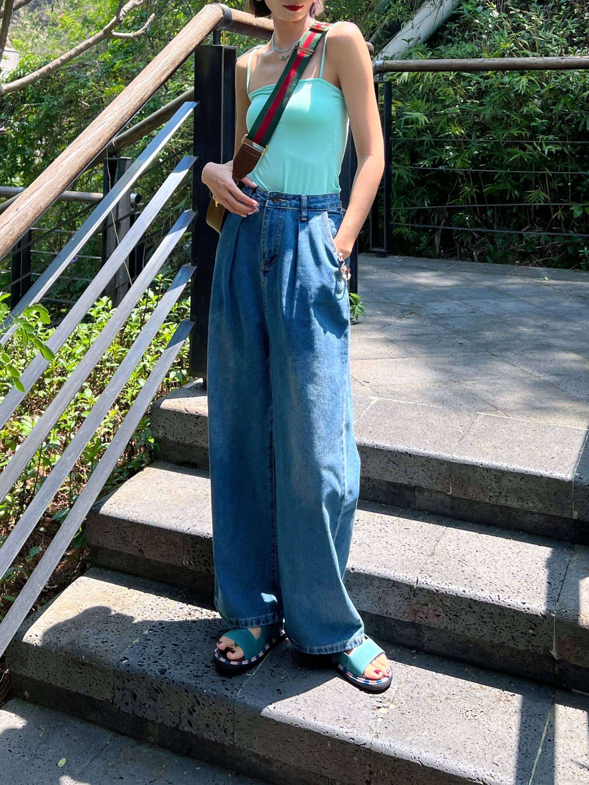 I have a cat outside