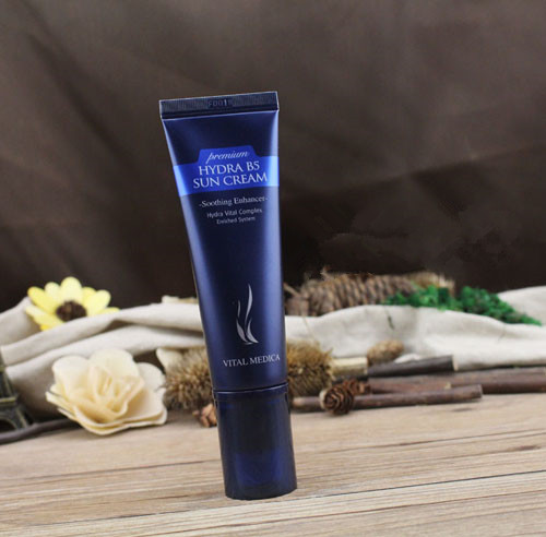 Hàn Quốc AHC thế hệ thứ hai B5 hyaluronic acid chống nắng SPF50 kem làm mới không chứa dầu Phụ nữ mang thai 50ml có thể nhẹ kem chống nắng essence