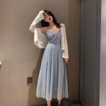 Early autumn clothes 2021 new womens French retro suspenders jumpsuit dress early autumn foreign style Net red two-piece suit