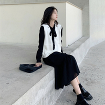 Early autumn womens 2021 New French retro jumpsuit skirt small fragrance wind Net red two-piece set autumn and winter tide