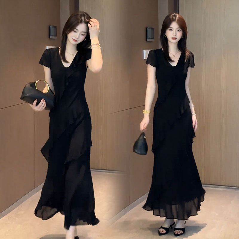 European Style Dress for Women 2025 Summer New Elegant V-Neck Goddess Style Slim Fit Long Ruffle Tiered Dress